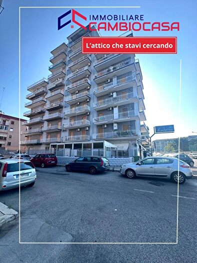 Appartamento trilocale in vendita in Via Sibari, Taranto