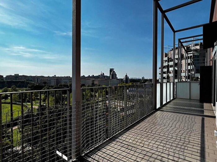 Appartamento trilocale in affitto in Via Vico Magistretti, Portello Parco Vittoria, Milano