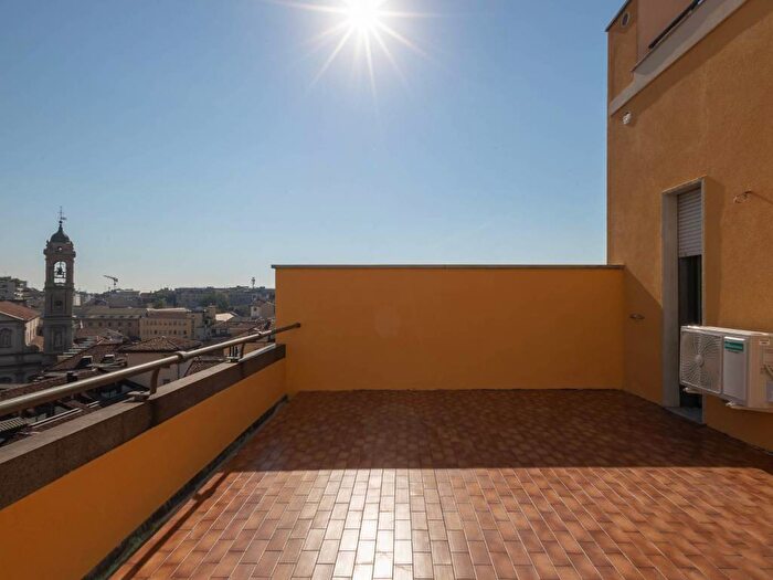 Appartamento con 5 locali in affitto in Via Larga, Missori, Milano