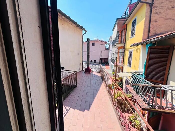 Casa con 5 locali in vendita in Ponte Buggianese