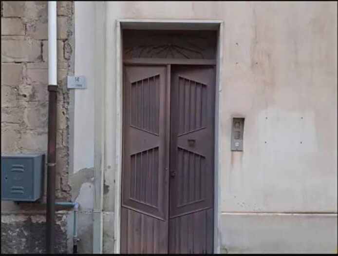 Appartamento bilocale in vendita in Via Volturno, Francofonte