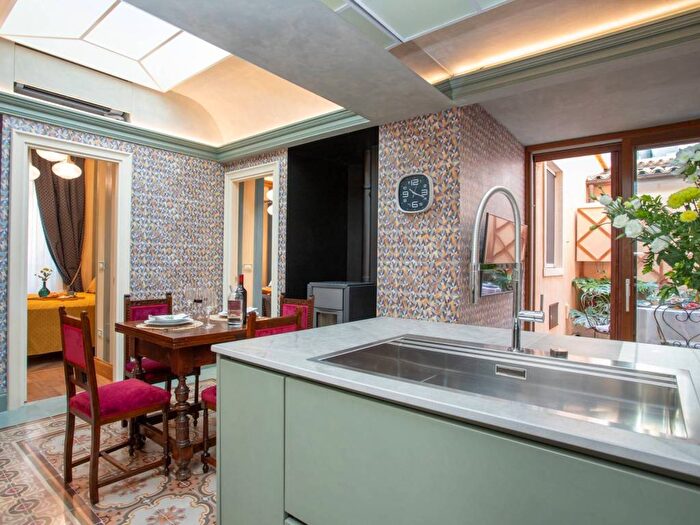 Appartamento trilocale in affitto in Via Genovesi, Centro, Noto