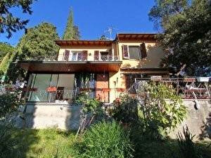 Casa con 6 locali in affitto in Via dei Massoni, Bolognese, Firenze