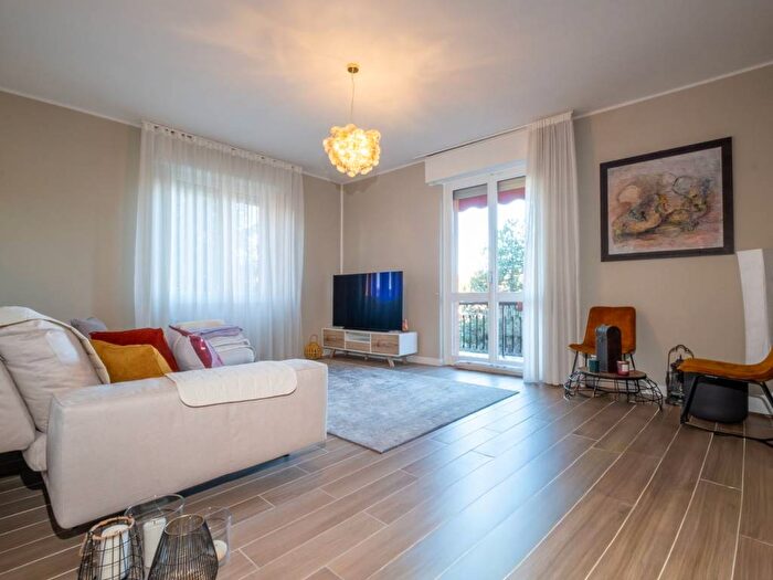 Appartamento trilocale in affitto in Via Ingegner Luigi Magrini, Canovine, Bergamo