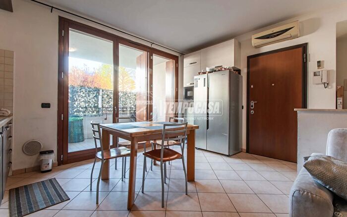 Appartamento trilocale in vendita in Via Leone Tolstoi, Limbiate