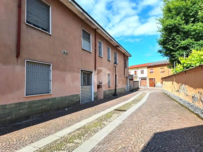 Appartamento trilocale in vendita in Via Don Milani, Marcallo Con Casone