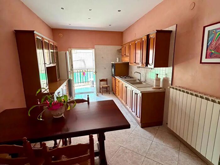 Appartamento quadrilocale in vendita in Via Mottola, Palagianello