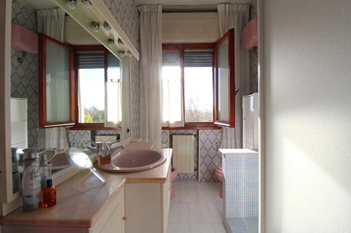 Appartamento con 5 locali in vendita in Viale Fratelli Rosselli, Fucecchio