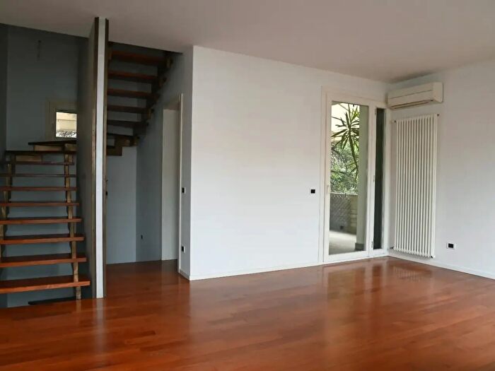 Casa quadrilocale in vendita in Via Bellini, Monselice