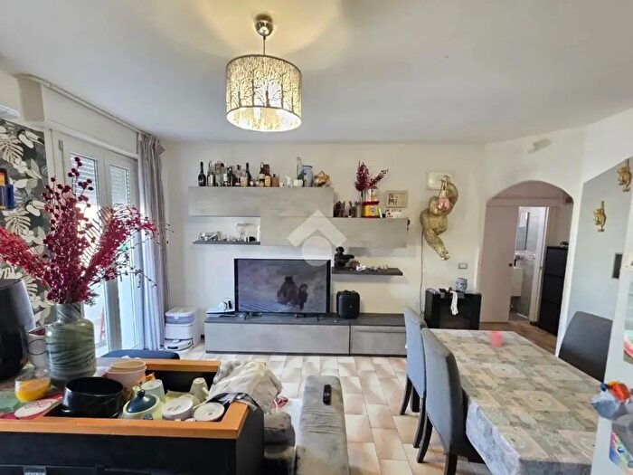 Appartamento quadrilocale in vendita in Viale Giulio Serafini, Rimini