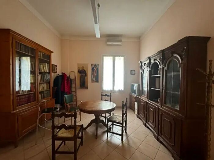 Appartamento trilocale in vendita in Via Sant'Orsola, Modena