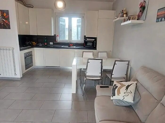 Casa quadrilocale in vendita in Via Alta Vecchia, Sarzana