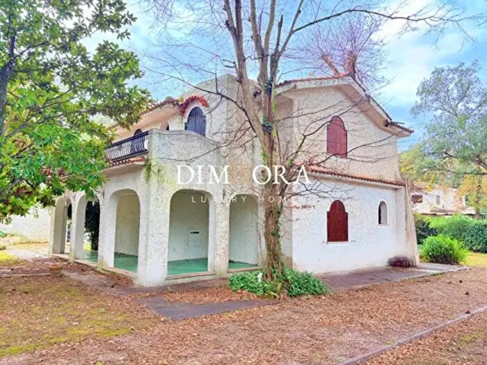 Casa con 6 locali in vendita in Via delle Querce, Sabaudia