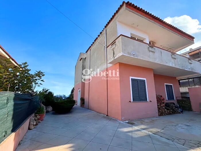 Appartamento trilocale in vendita in Via Rossini, Torpe