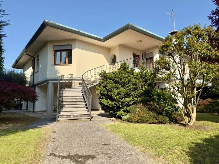 Casa con 5 locali in vendita in Via Toscanini, Limena