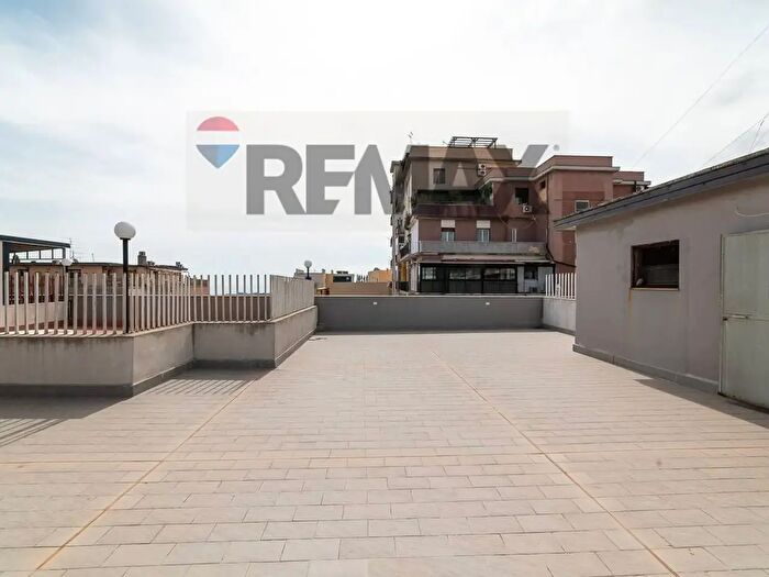 Appartamento con 5 locali in vendita in Via Ardizzone Gioeni, Catania