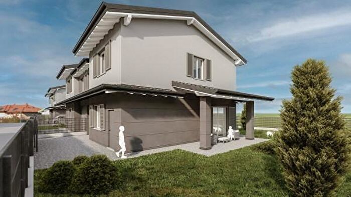 Casa con 5 locali in vendita in Via Firenze, Calvenzano