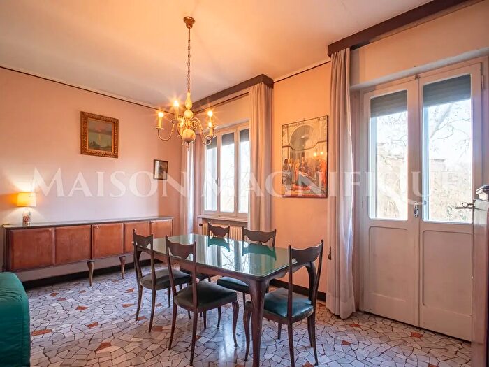 Appartamento quadrilocale in vendita in Viale Pola, Ferrara