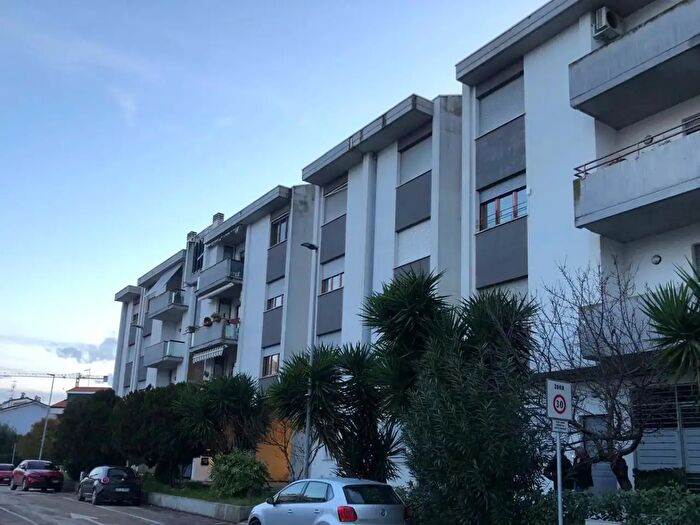 Appartamento trilocale in vendita in Tortoreto