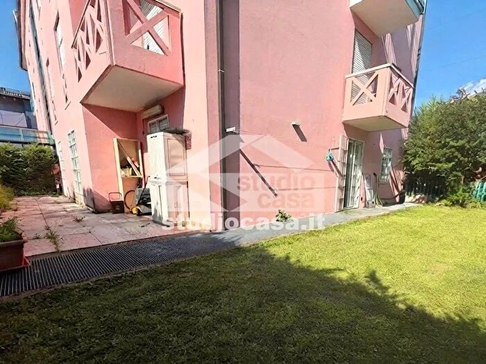 Appartamento quadrilocale in vendita in Via dei Fossi, Rovereto