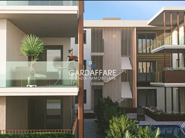 Appartamento quadrilocale in vendita in Viale Rimembranze, Desenzano Del Garda