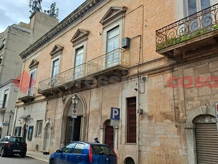 Appartamento con 5 locali in vendita in Via Francesco Ferrucci, Andria