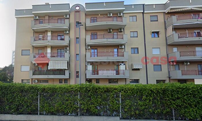 Appartamento quadrilocale in vendita in Via Salvo dAcquisto F, Taranto