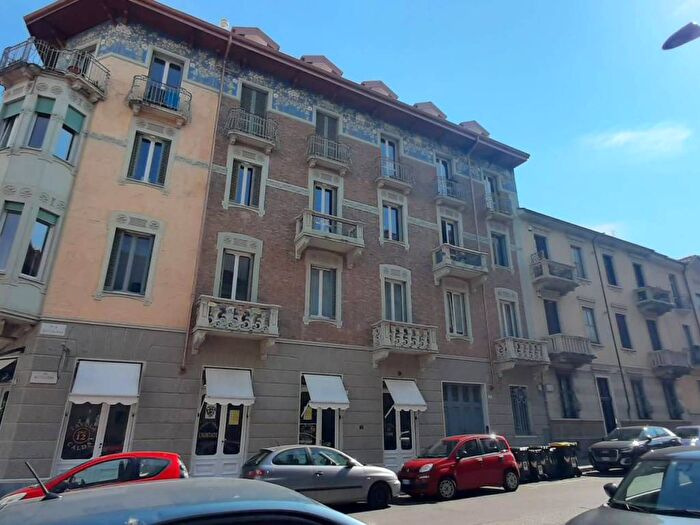 Appartamento con 5 locali in affitto in Via Buttigliera, Madonna del Pilone, Torino