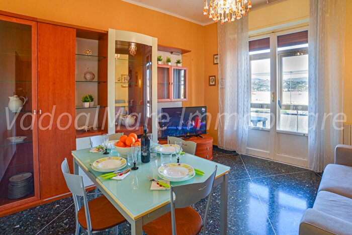 Appartamento quadrilocale in affitto in Via I Maggio, Vado Ligure