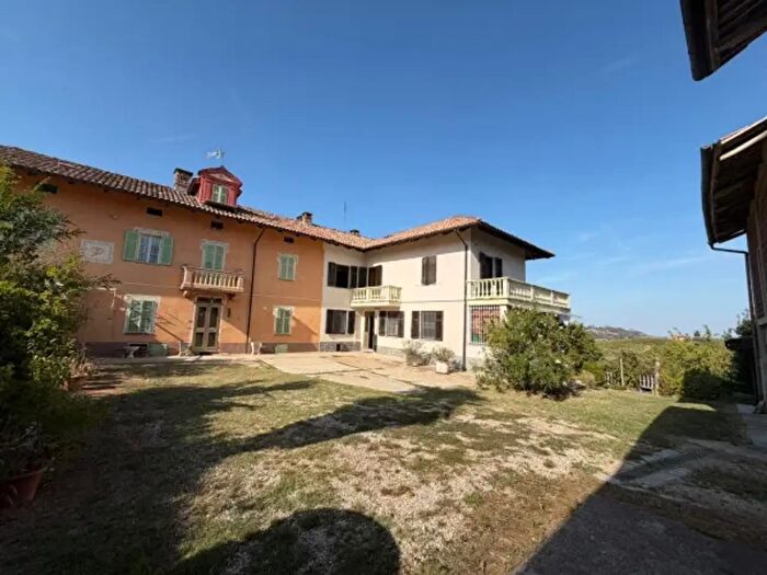 Casa con 6 locali in vendita in Strada Annunziata, Costigliole D'Asti
