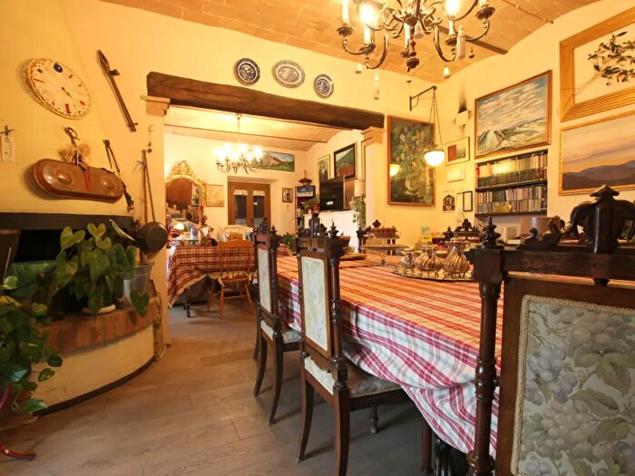 Casa con 7 locali in vendita in Via Campo a Paolo, Murlo