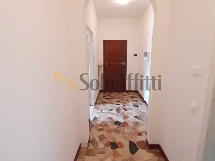 Appartamento trilocale in affitto in Via Luigi Galvani, Ospedale Civile, Brescia