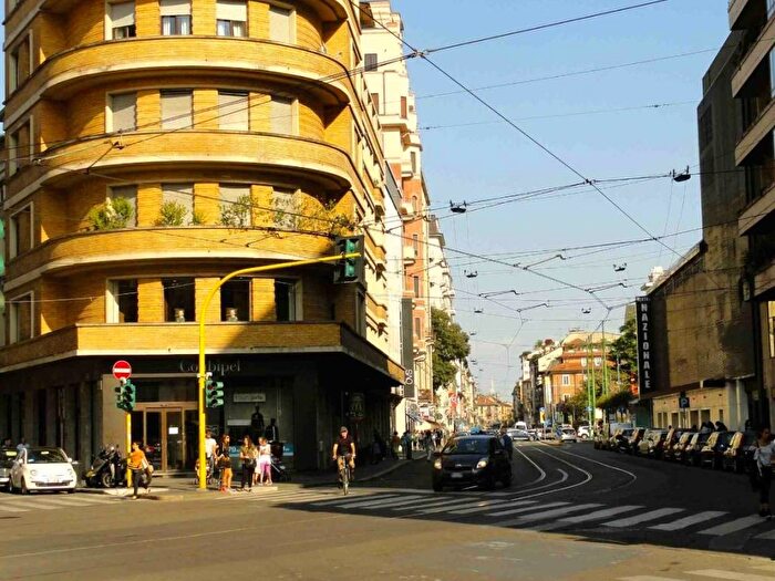 Appartamento trilocale in affitto in Via Cuneo, Vercelli Wagner, Milano