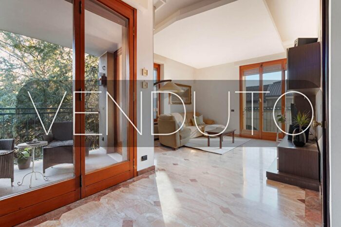 Appartamento trilocale in vendita in Via Tito Speri, Monza