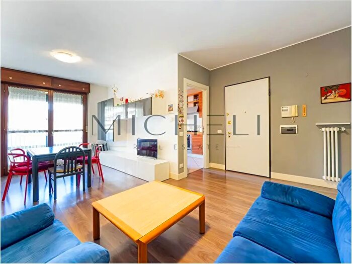 Appartamento trilocale in vendita in Via Palestro, Lecco