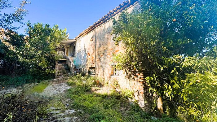 Casa con 5 locali in vendita in Strada Comunale Bore Tesino, Grottammare