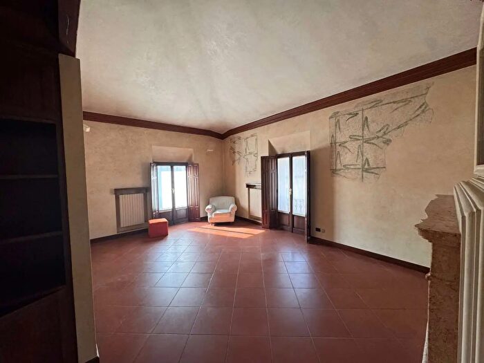 Appartamento con 7 locali in vendita in Via Giulio Romano, Mantova