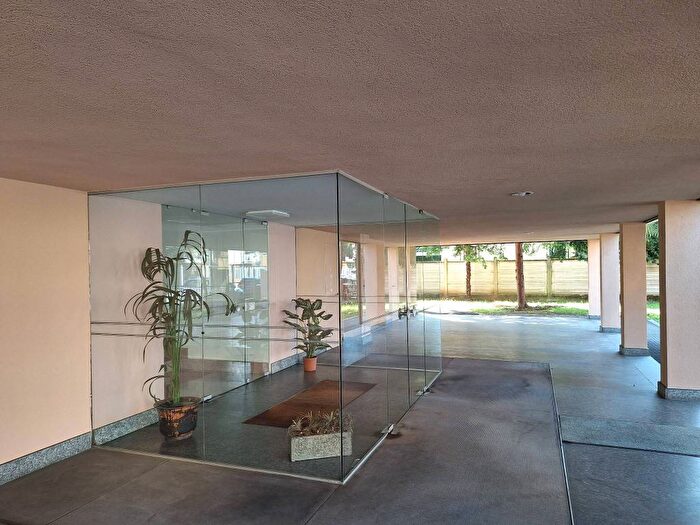 Appartamento trilocale in affitto in Via El Alamein, San Martino, Legnano