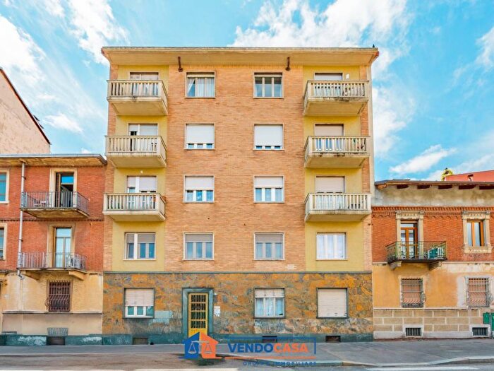 Appartamento trilocale in affitto in Via Rodolfo Renier, San Paolo, Torino