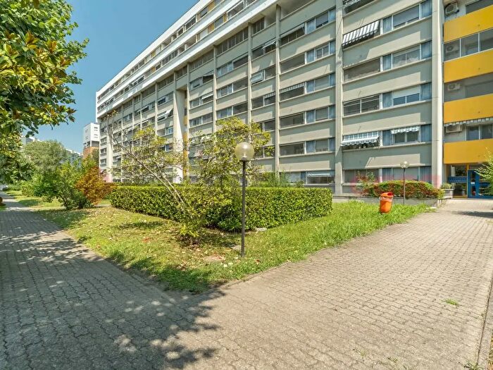 Appartamento quadrilocale in vendita in Via Cascina Bianca, Milano