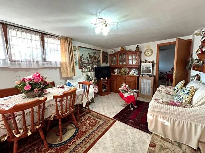 Appartamento con 6 locali in vendita in Via Giacomo Brodolini, Cecina