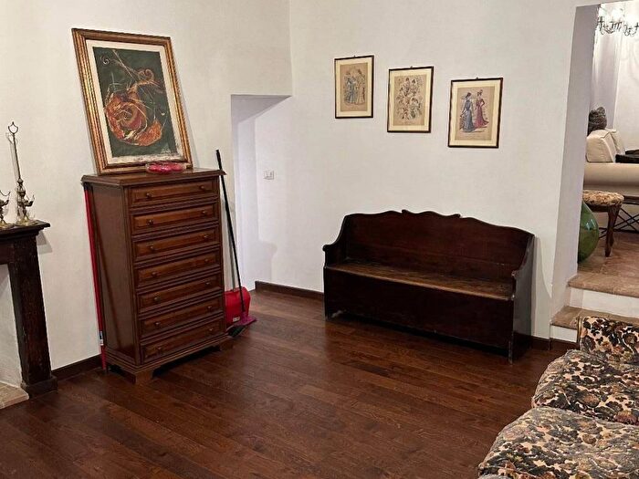 Appartamento trilocale in affitto in Via Giuseppe Garibaldi, Centro Storico, Terni