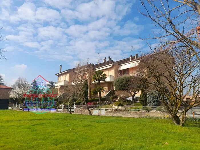 Casa con 7 locali in vendita in Via Grazia Deledda, Sala Bolognese