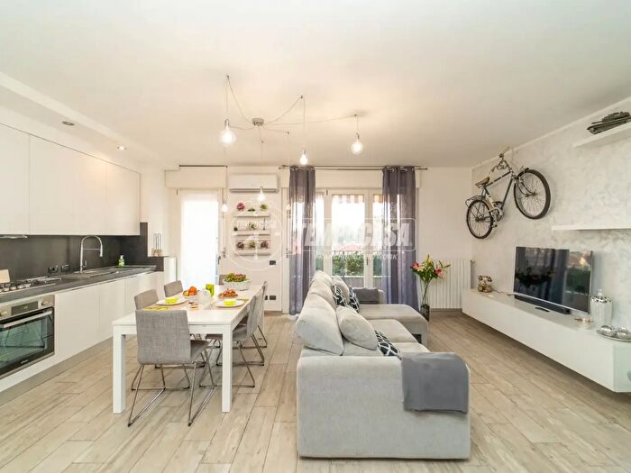 Appartamento bilocale in vendita in Desio