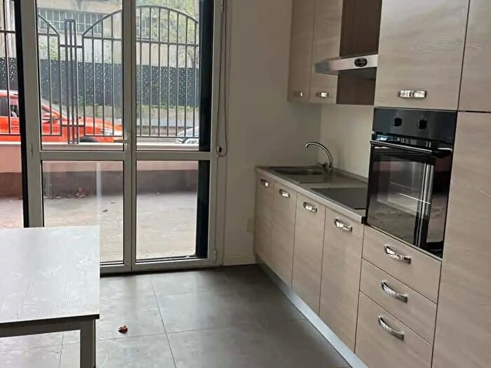 Appartamento monolocale in affitto in Via Enrico Cosenz, Milano