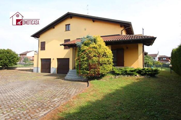 Casa quadrilocale in vendita in Via Vietti, Vinzaglio