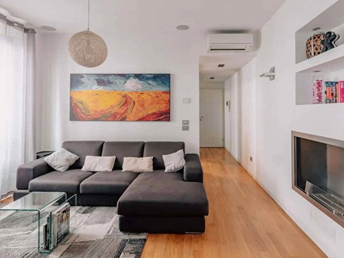 Appartamento bilocale in affitto in Via Lazzaro Palazzi, Porta Venezia, Milano