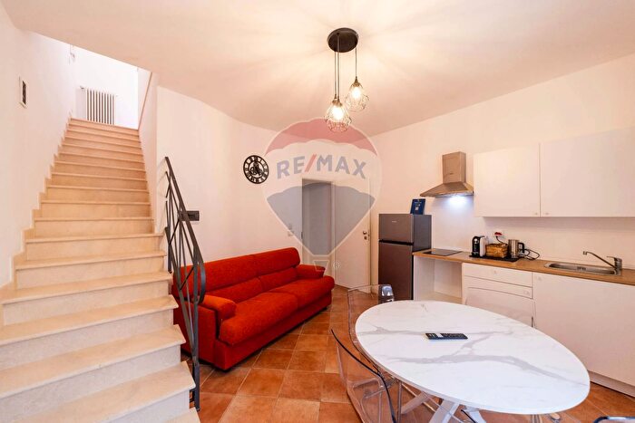 Casa trilocale in vendita in Via del Mercato, Conversano