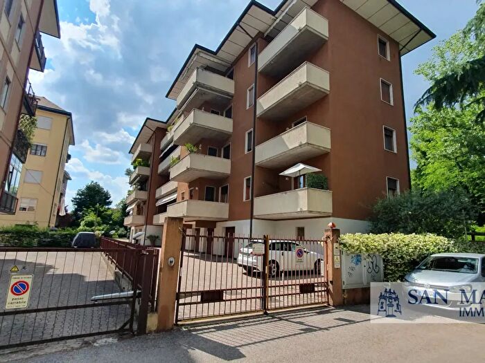 Appartamento quadrilocale in affitto in Via Battista da Vicenza, Vicenza