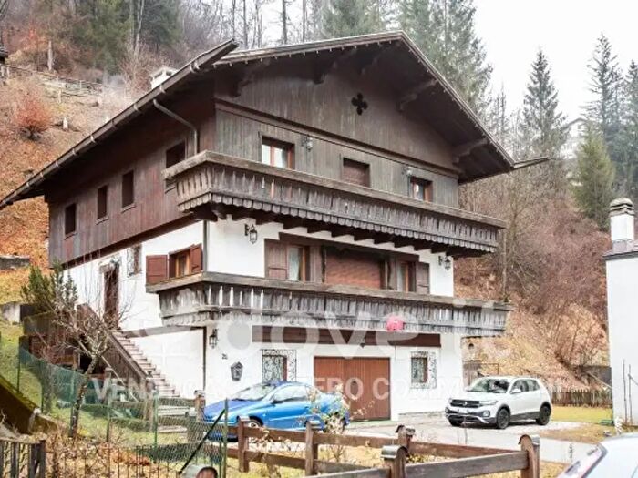 Casa con 6 locali in vendita in Val di Zoldo